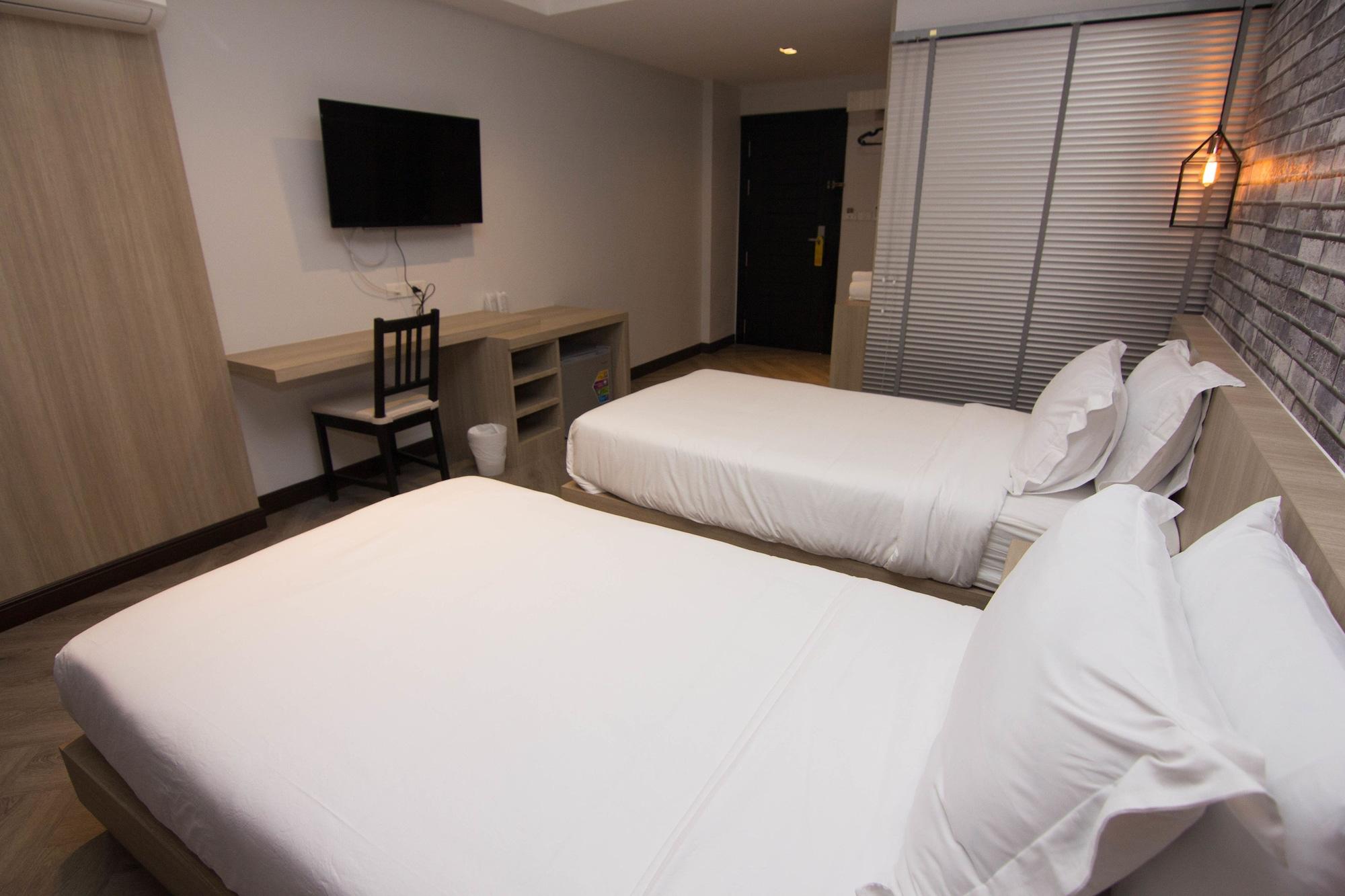 168 Studio Hotel Ubon Ratchathani Exterior photo