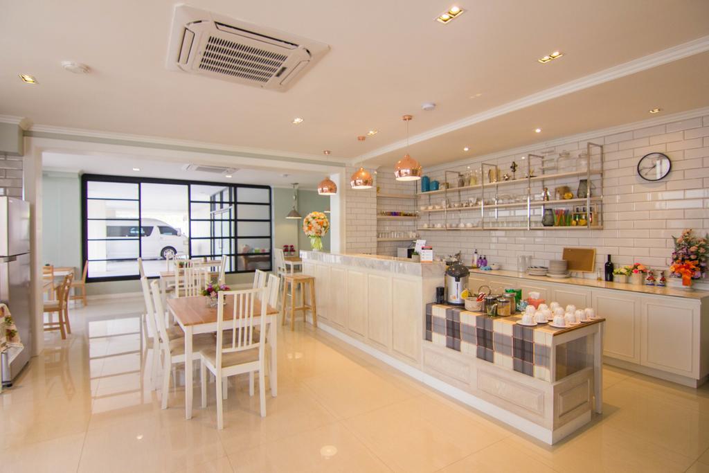 168 Studio Hotel Ubon Ratchathani Exterior photo