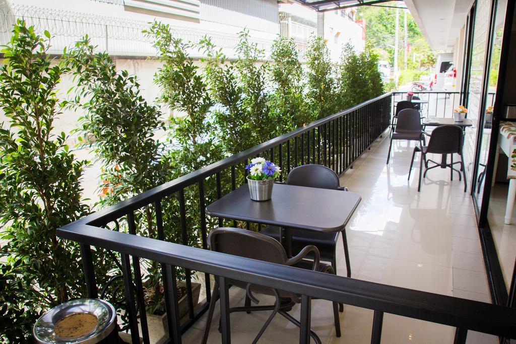 168 Studio Hotel Ubon Ratchathani Exterior photo